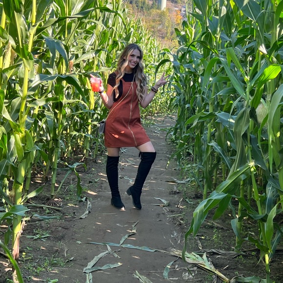 Meet your Posher, Trisha - Picture 8 of 15